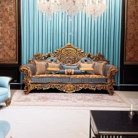 LuxeLounge